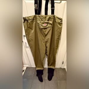 Red Ball by LaCrosse Chest Fishing Waders – Men’s Size Large